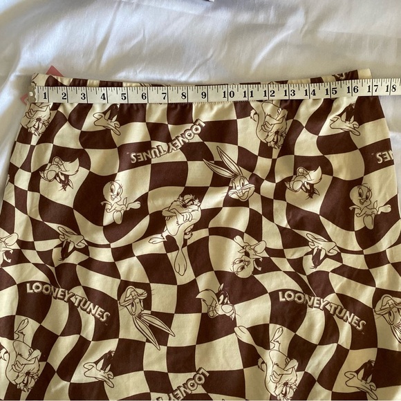 Looney Tunes Mini Skirt - Picture 6 of 7